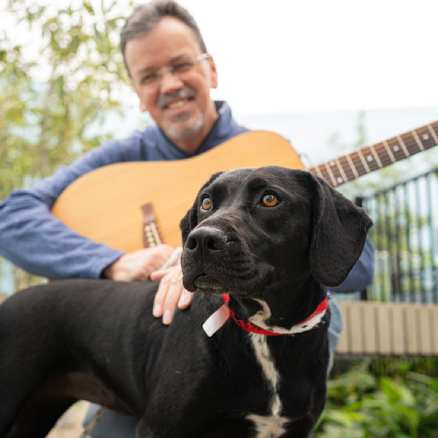 Sing Fido Sing!